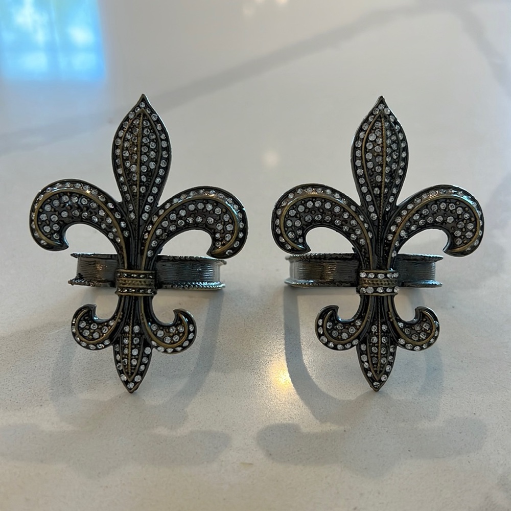 Fleur de Lis napkin ring holders